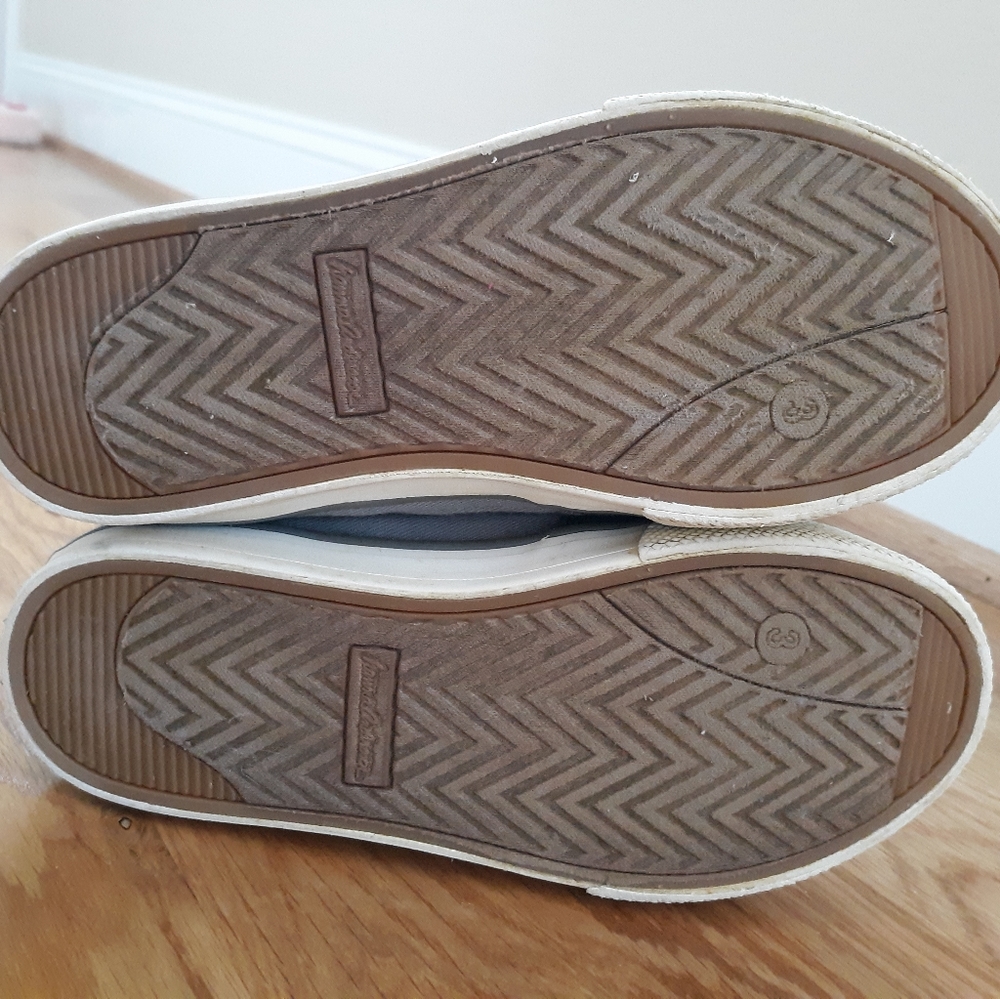 HANNA ANDERSSON silver sparkle sneakers size 3 - Picture 6 of 6